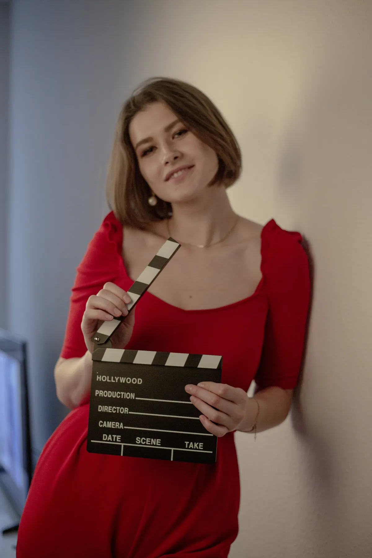 Eine Frau in Rot